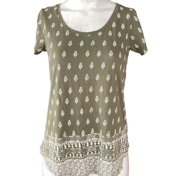 Lucky Brand small green tee- shirt.  0696 - Picture 1 of 6